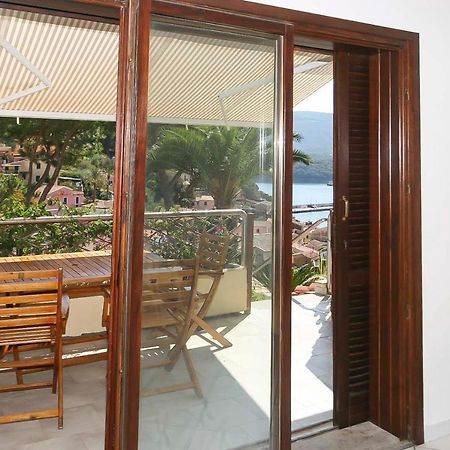 Appartamenti Residence Il Porto 13 E 16 Porto Azzurro Bagian luar foto