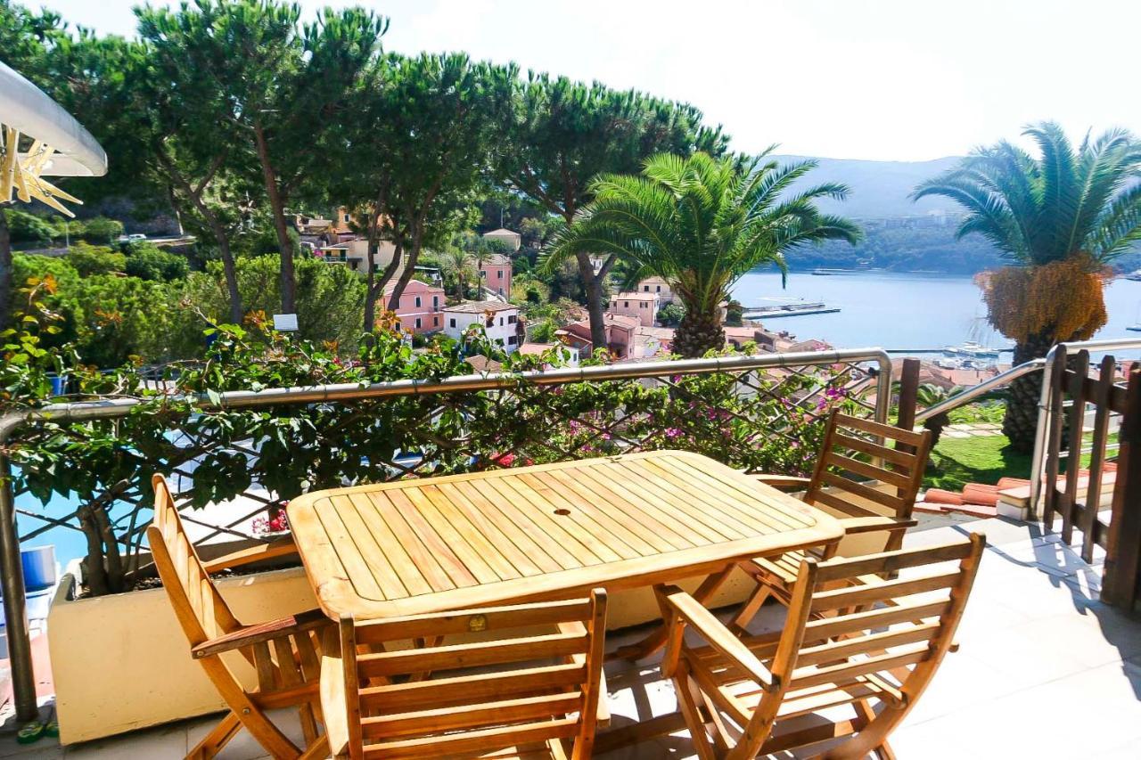 Appartamenti Residence Il Porto 13 E 16 Porto Azzurro Bagian luar foto